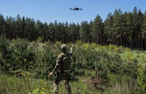 На Лиманському напрямку зростає дроновий тиск армії РФ: у небі побільшало «Молній»