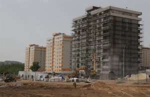 У Маріуполі більшість квартир скуповують росіяни: окупанти змінюють демографію під виглядом “відбудови”