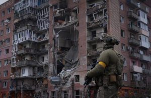 «Північна частина Покровська під нашим контролем»: Сирський відвідав найнапруженіший напрямок фронту