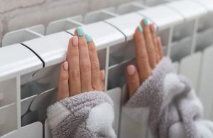 Як безпечно зігріти оселю під час відключень