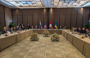Переговори в Женеві: у військовому блоці зафіксовано прогрес, політичні питання залишаються складними