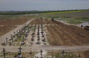 Смертність у Маріуполі зросла в рази: у місті фіксують кризу медицини та дефіцит лікарів